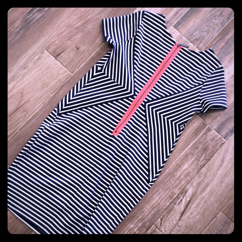 Jessica Simpson Maternity Dress